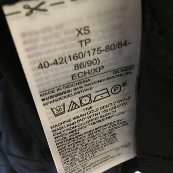 GAP Factory Black Short Sleeve Wrap Dress - Picture 10 of 16